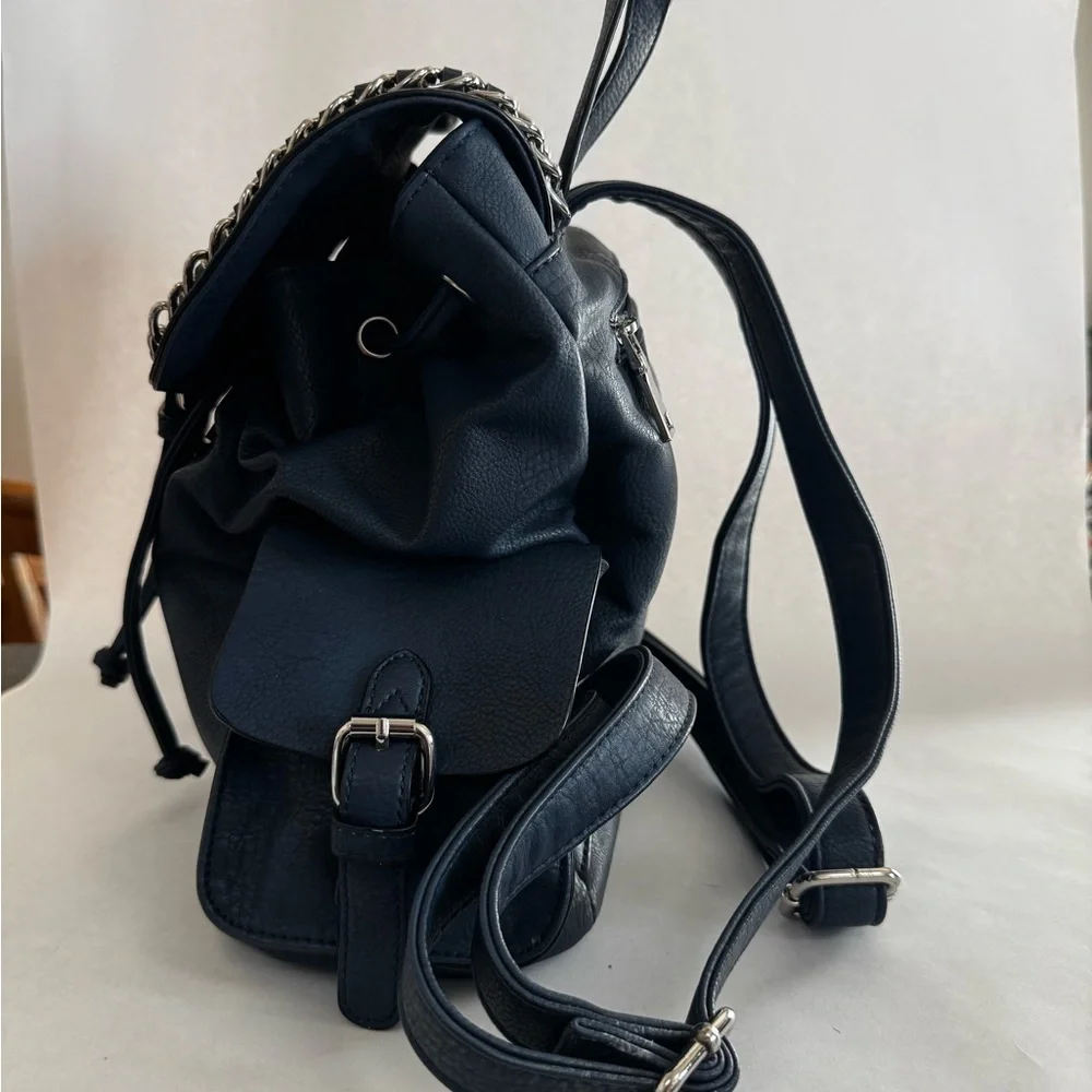 Black Rivet Navy Blue Chain-Trim Backpack